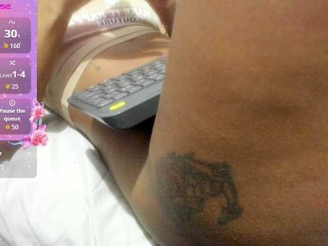Lexxiiross live cam on BongaCams