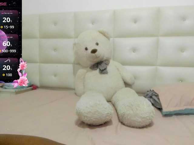 Lexxiiross live cam on BongaCams