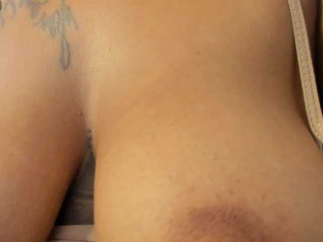 Lexxiiross live cam on BongaCams
