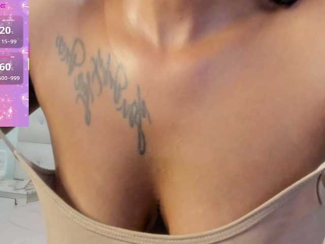 Lexxiiross live cam on BongaCams