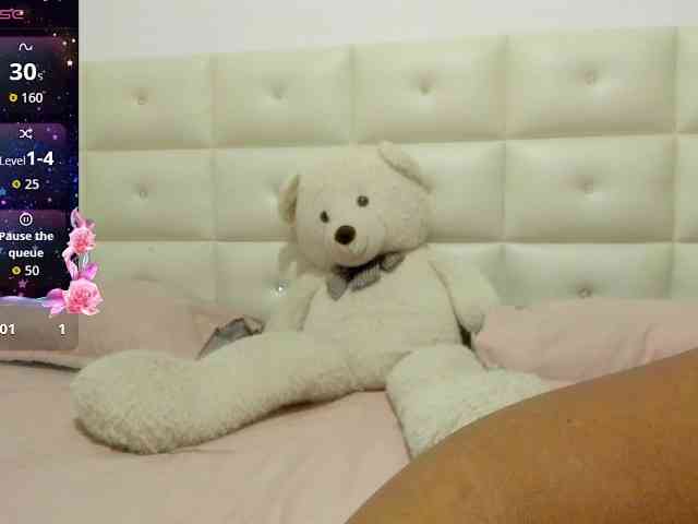 Lexxiiross webcam
