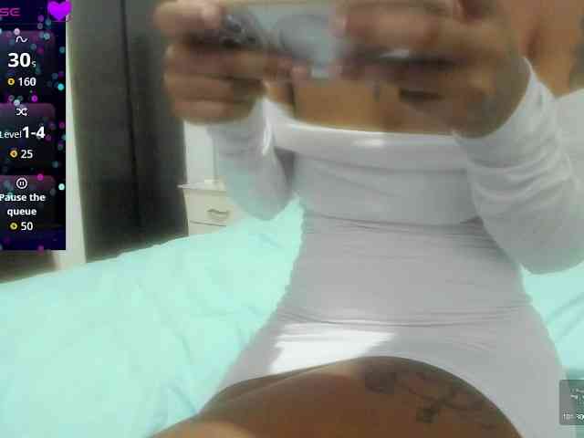 Lexxiiross webcam