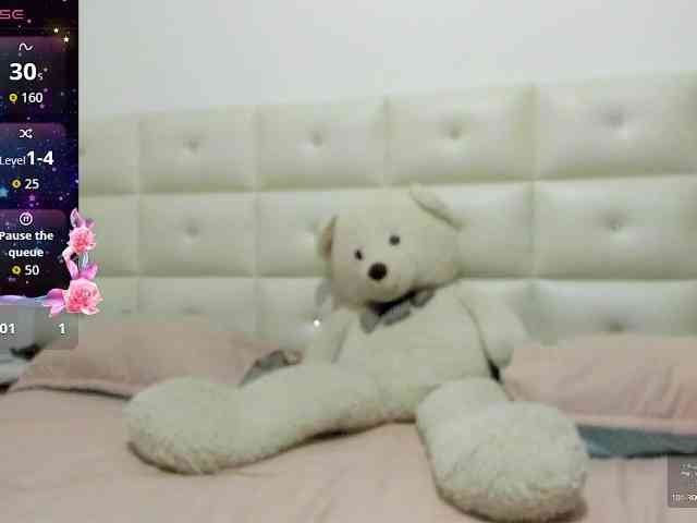 Lexxiiross webcam