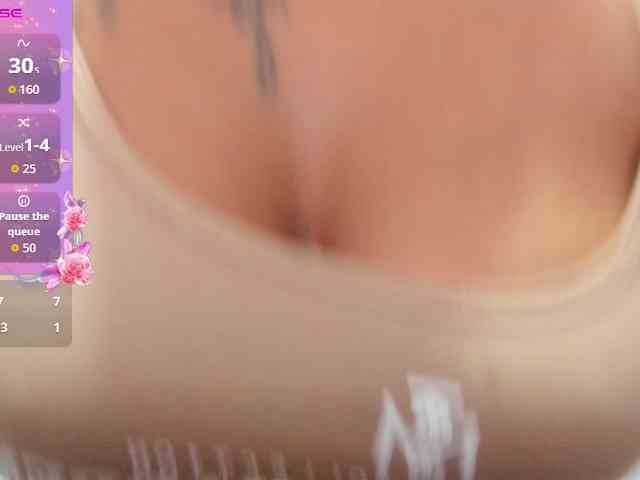 Lexxiiross webcam