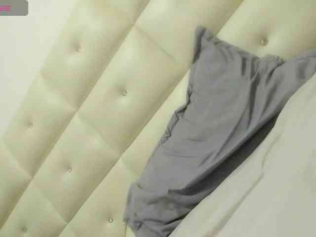 Lexxiiross webcam