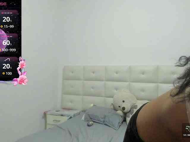 Lexxiiross webcam