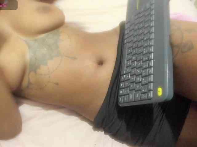 Lexxiiross webcam