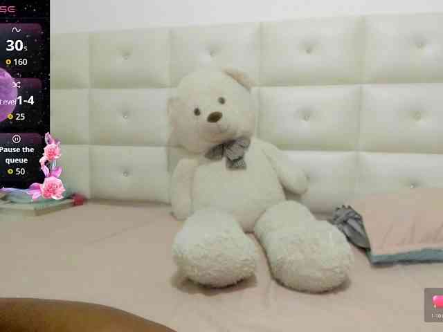 Lexxiiross webcam
