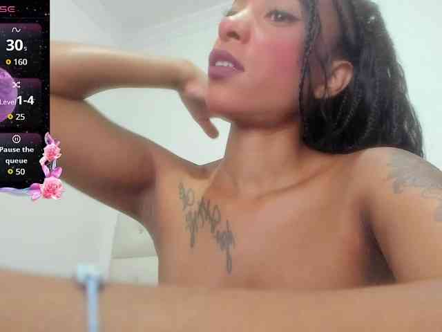 Lexxiiross webcam
