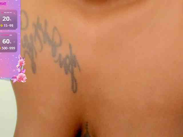 Lexxiiross webcam
