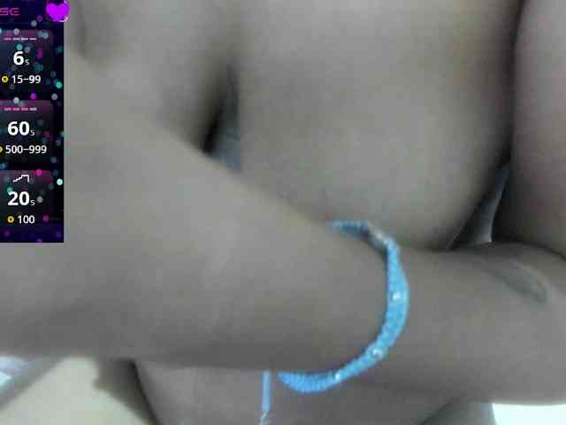 Lexxiiross webcam