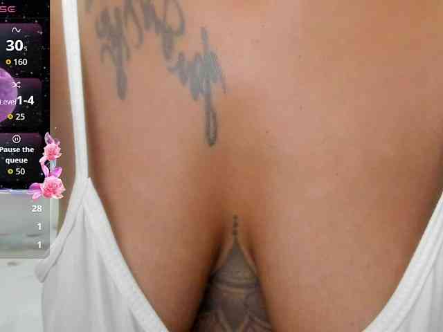 Lexxiiross webcam
