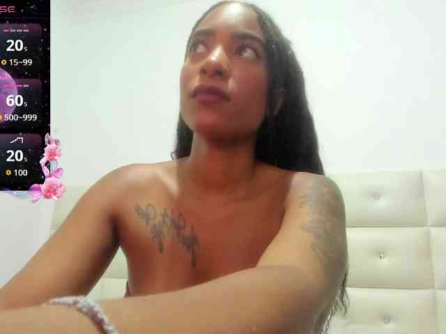 Lexxiiross webcam