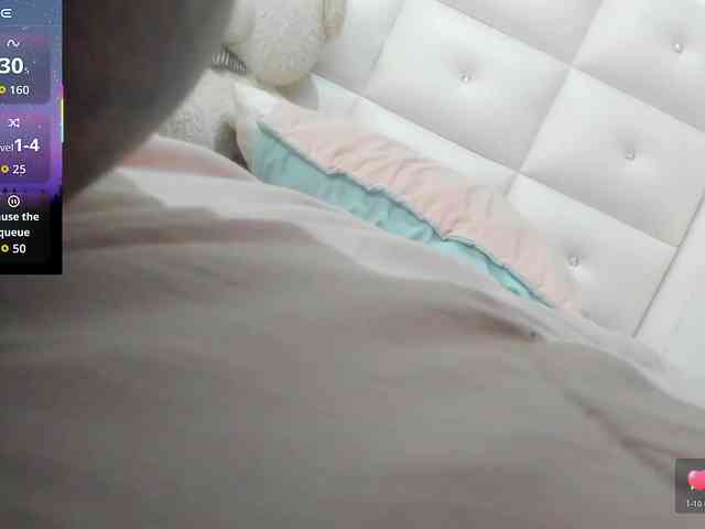 Lexxiiross webcam