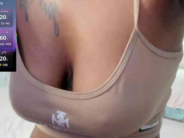 Lexxiiross webcam
