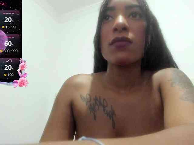 Lexxiiross webcam