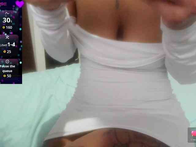 Lexxiiross webcam