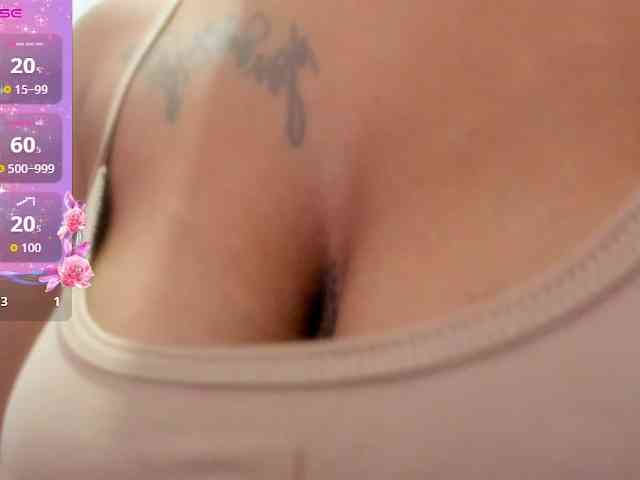 Lexxiiross webcam