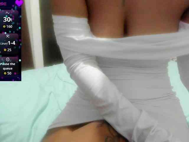 Lexxiiross webcam