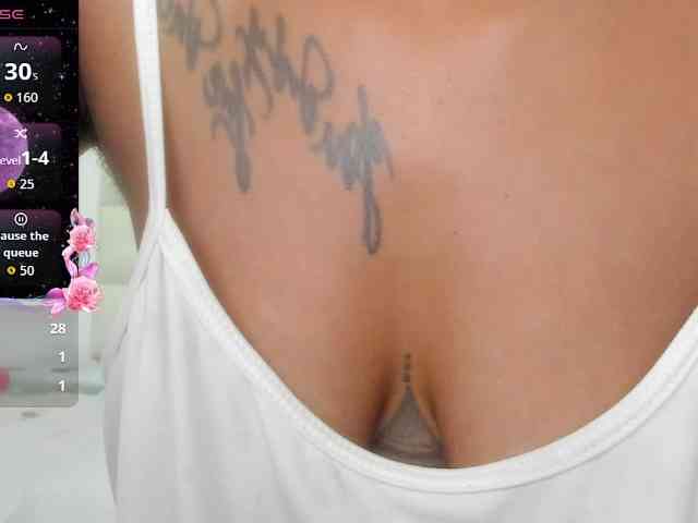 Lexxiiross webcam