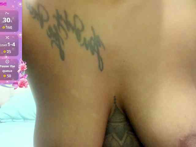 Lexxiiross webcam