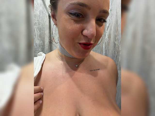 Tuda--Suda live webcam show