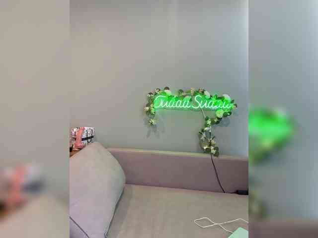 Tuda--Suda Sex Cam Show