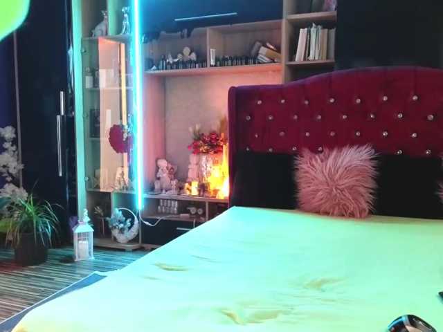 CandyBigbooty live cam on BongaCams