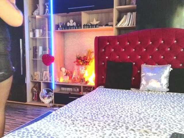 CandyBigbooty live cam on BongaCams