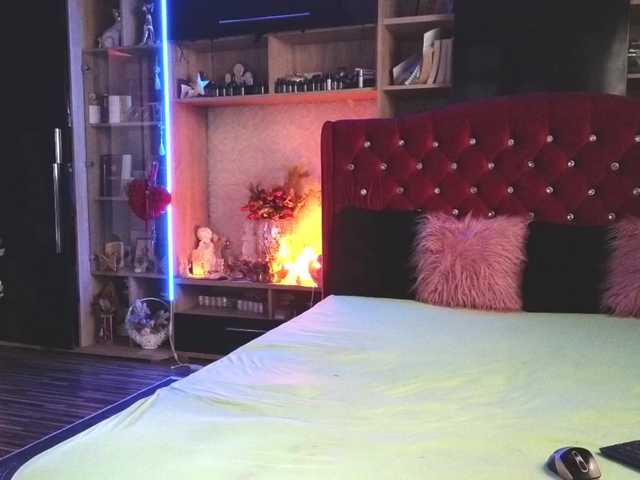 CandyBigbooty live cam on BongaCams