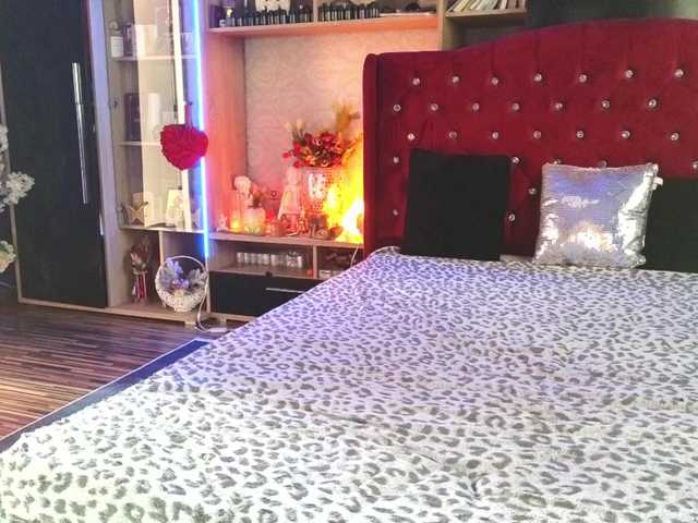 CandyBigbooty live cam on BongaCams