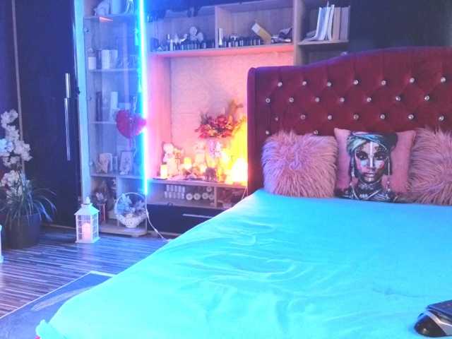 CandyBigbooty, en directo ahora en BongaCams