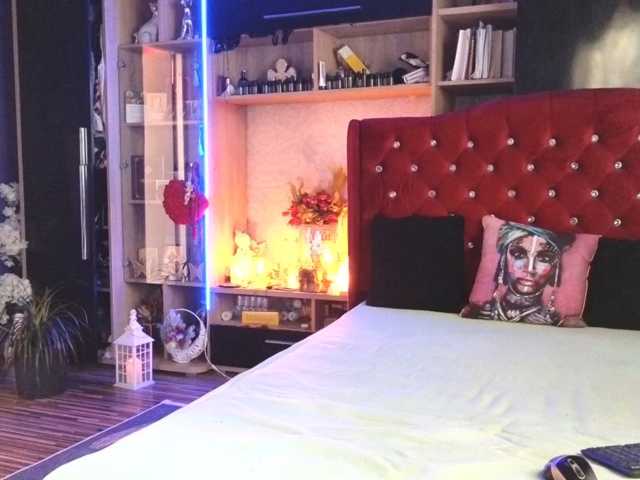 CandyBigbooty live cam on BongaCams