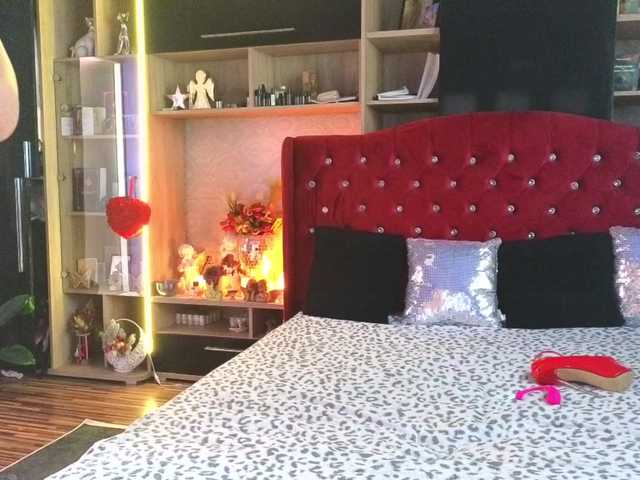 Preview of candybigbooty