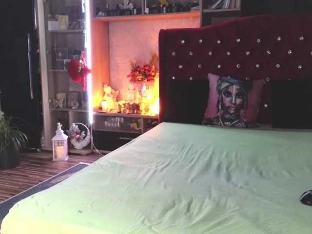 CandyBigbooty live cam on BongaCams