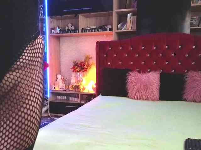 CandyBigbooty webcam