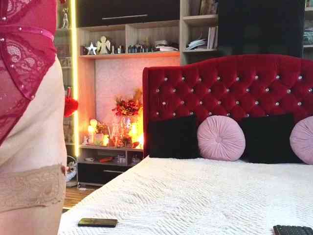 CandyBigbooty webcam