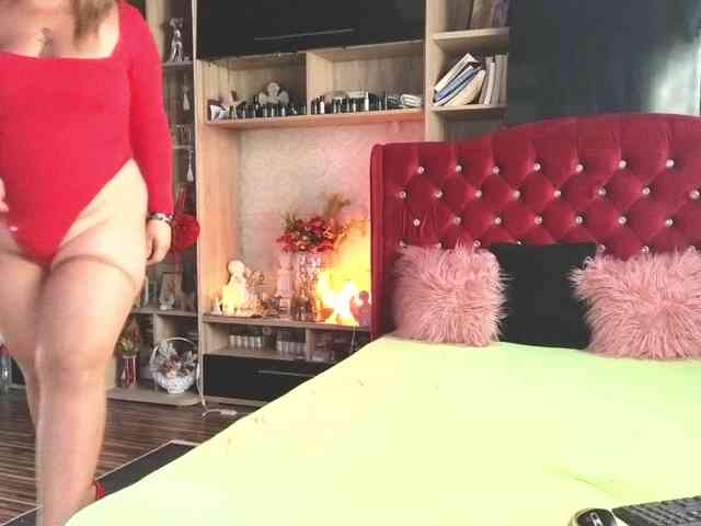 CandyBigbooty webcam