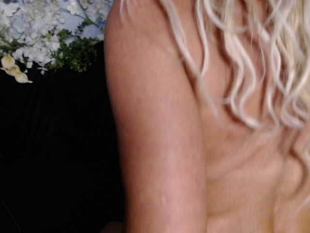 olhanodeta1ls live cam on BongaCams