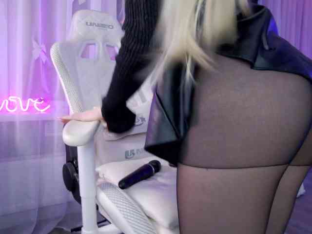 WhyBaby_ webcam