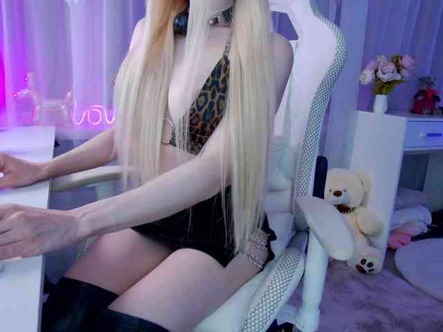 WhyBaby_ webcam