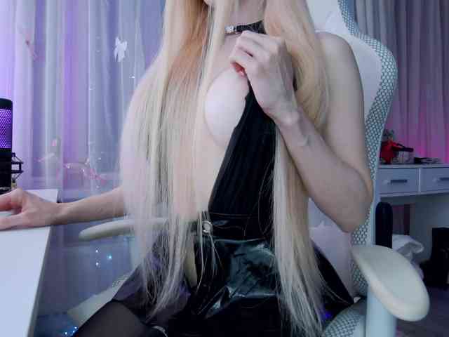WhyBaby_ webcam