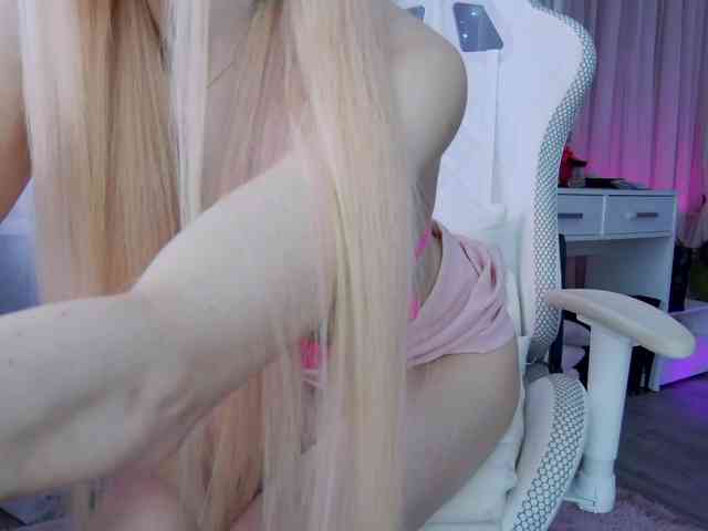 WhyBaby_ webcam