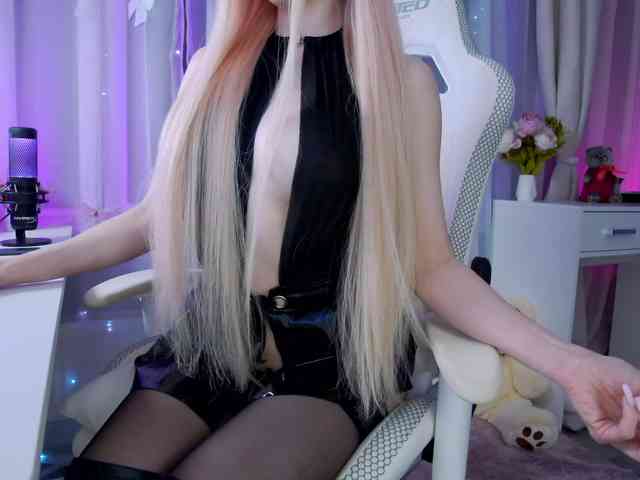 WhyBaby_ webcam