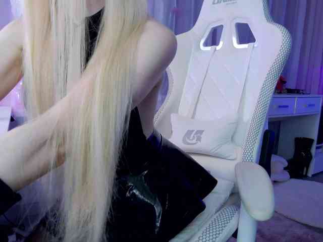 WhyBaby_ webcam