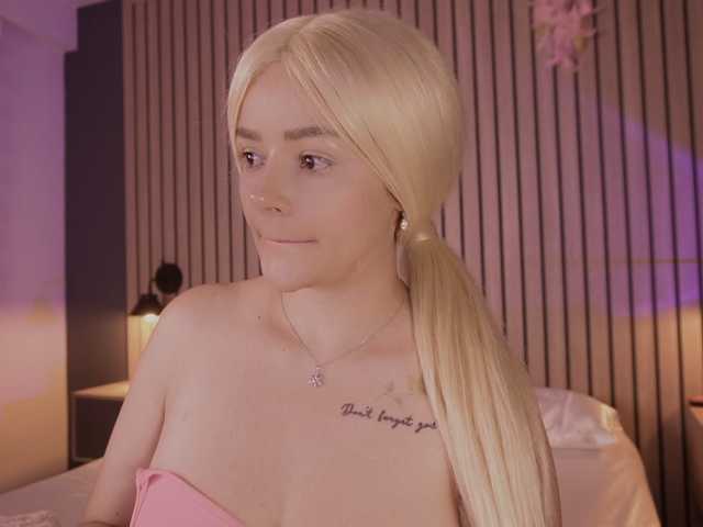 bella-adams