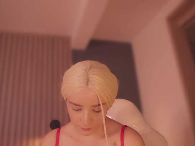 bella-adams live cam on BongaCams