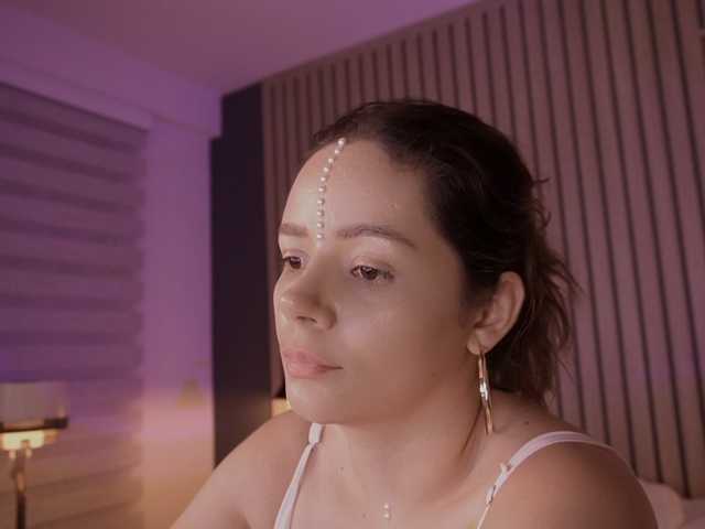 bella-adams