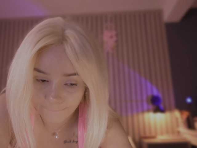 bella-adams