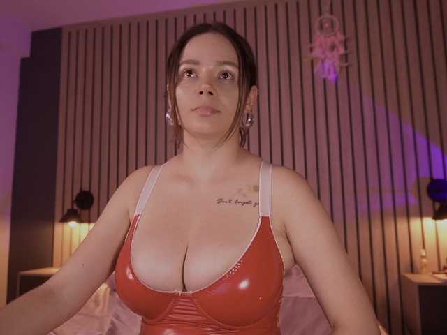 bella-adams